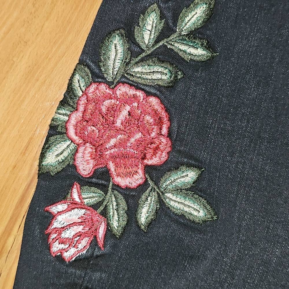 18T Black Women’s Jeans with Red Floral Embroidery - Picture 8 of 14